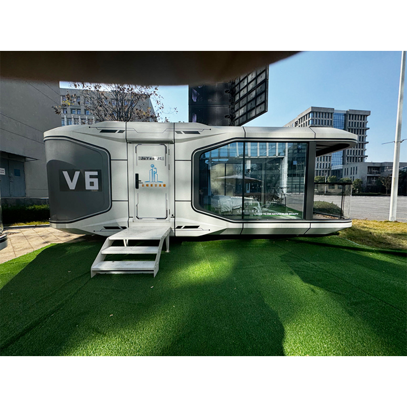 In the confined space of a space capsule homestay, how should the ventilation system be designed to prevent stuffiness and odor accumulation?
