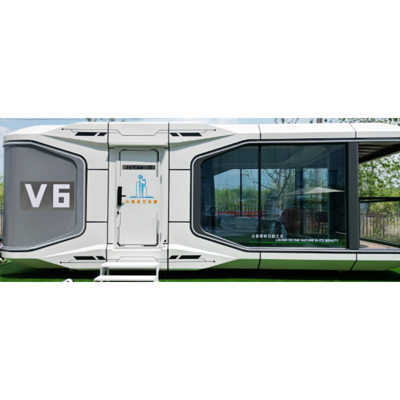 Compared with traditional B&Bs, what is unique about the living experience of v6 space capsule?